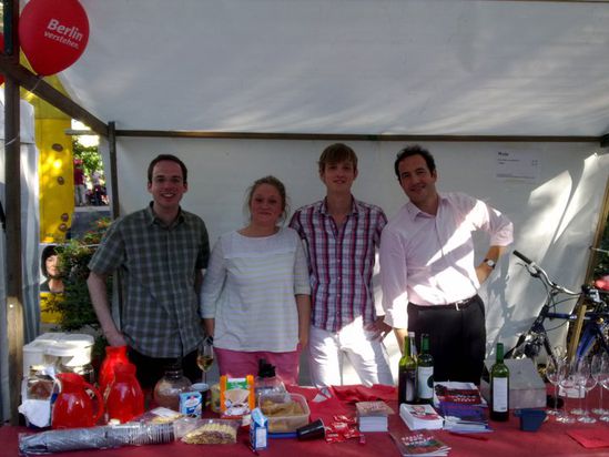 Mit eigenem Stand auf dem Helmholtzplatz